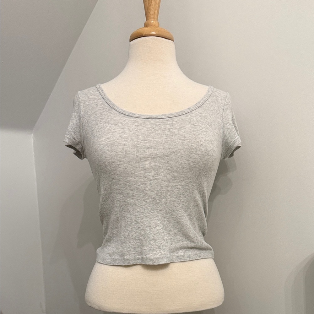 Brandy Melville Light Gray Short Sleeve Tee